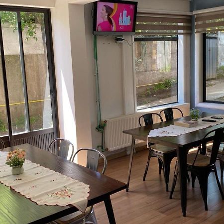 Hostal Sur Y Magia Coyhaique Exterior photo